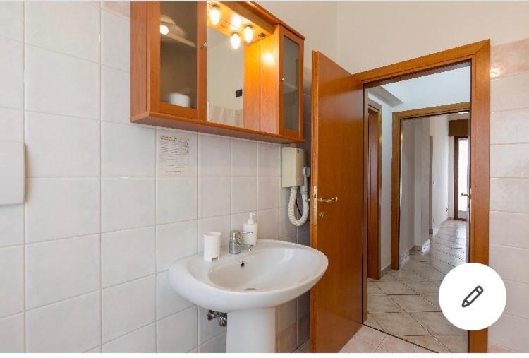 La Terrazza Hotel Пескиера дел Гарда Екстериор снимка