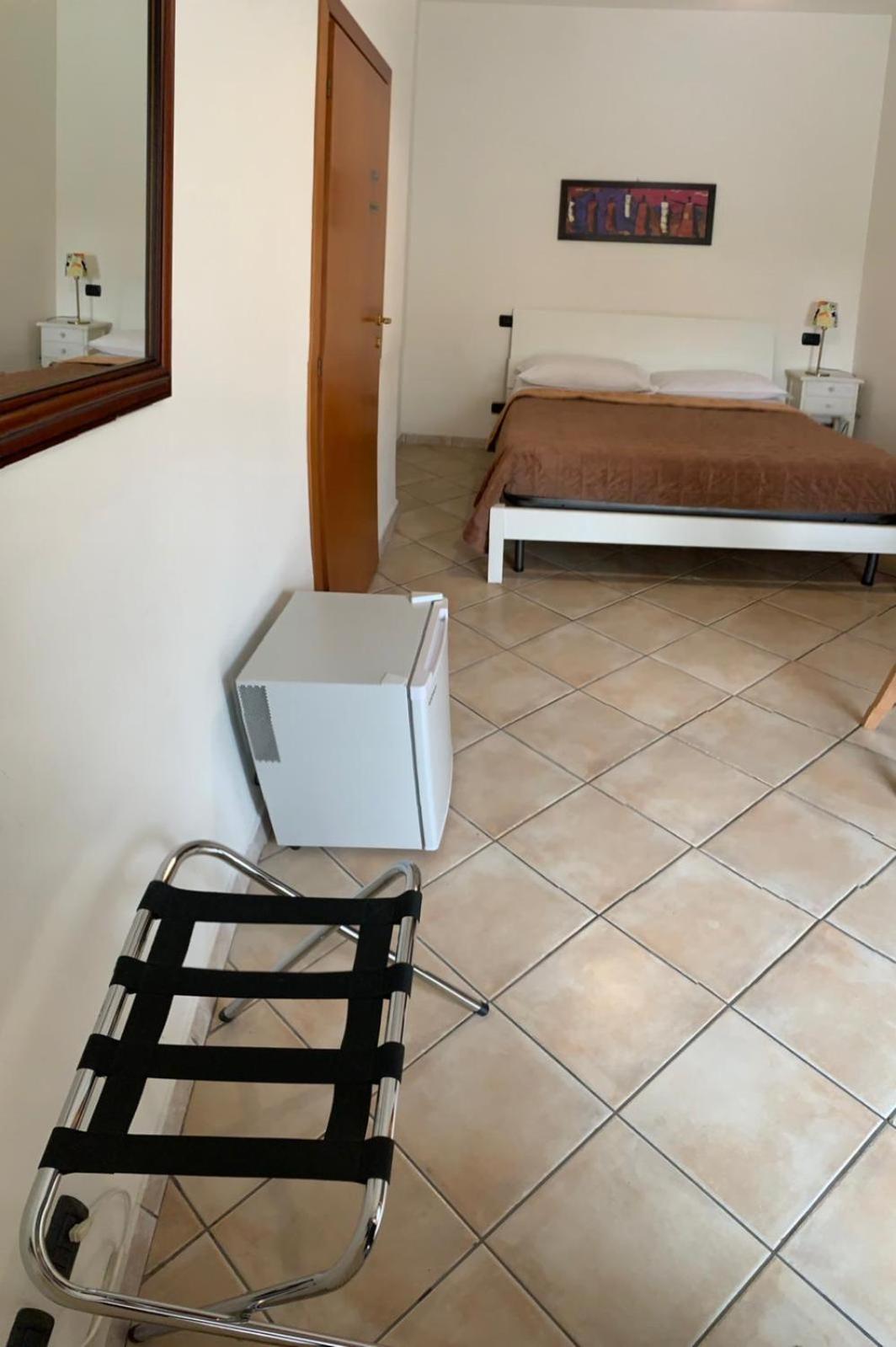 La Terrazza Hotel Пескиера дел Гарда Екстериор снимка